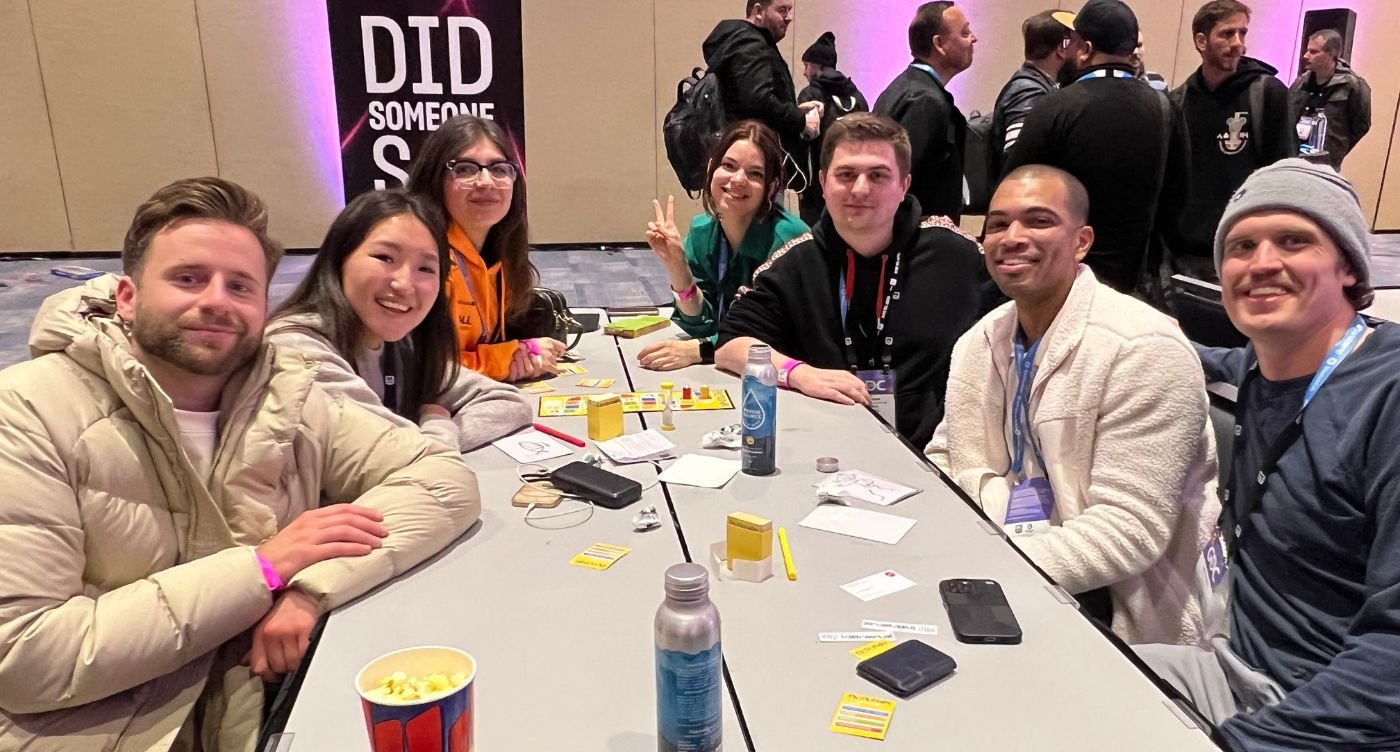 Sims 2 vs Sims 4 fashion packs (3)