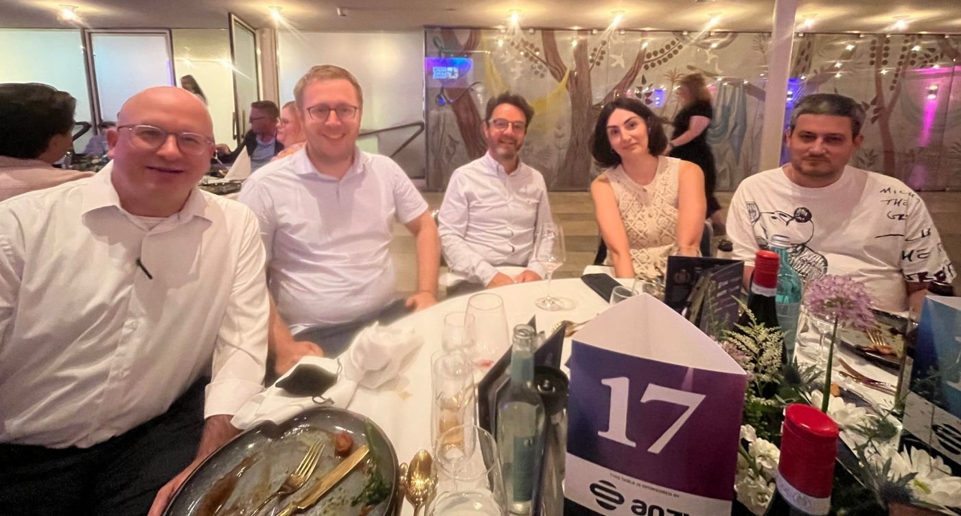 Sims 2 vs Sims 4 fashion packs-Aug-27-2025-02-18-47-9890-PM